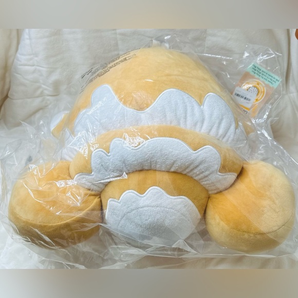 Disney Munchlings Cinnamon Swirl Bun Mickey Mouse Scented Medium Plush *NEW* - Picture 8 of 9